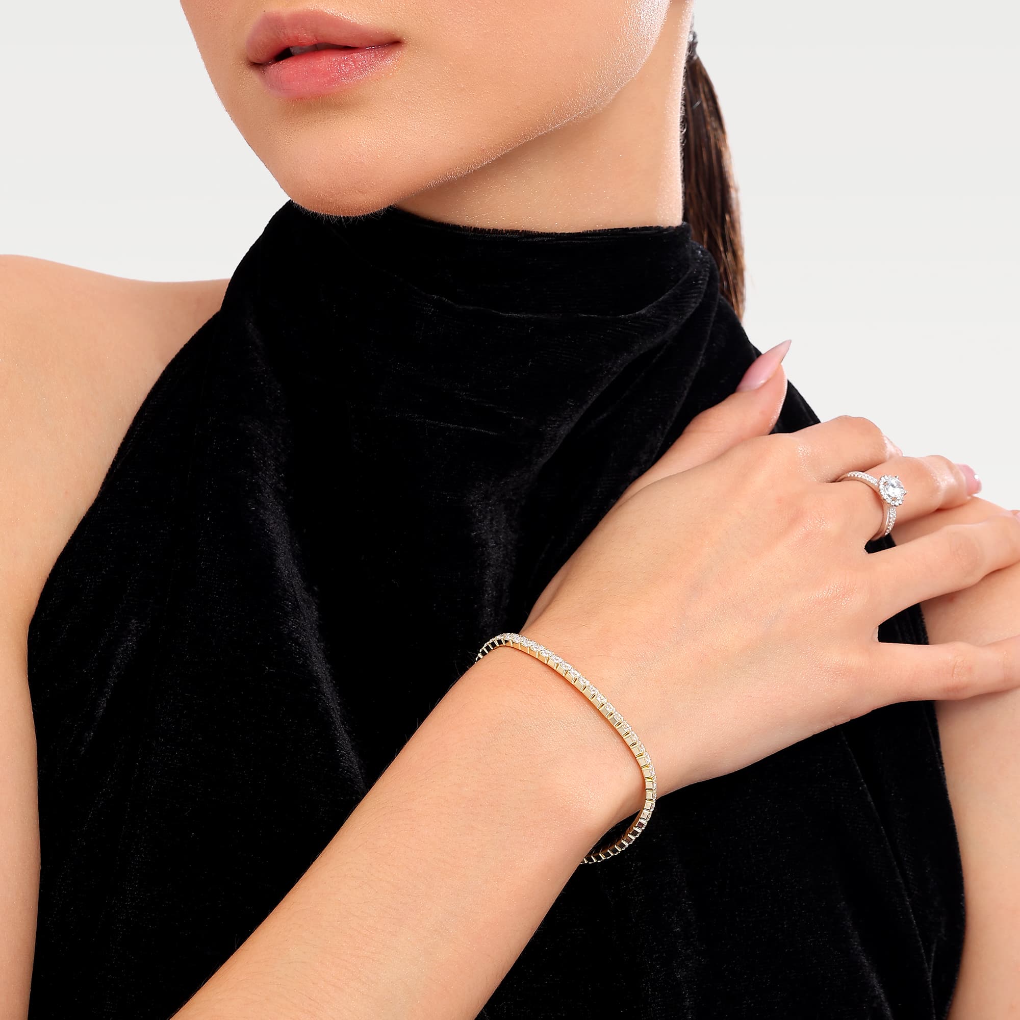 Solitaire CZ Elastic Silver Bracelet alternate view