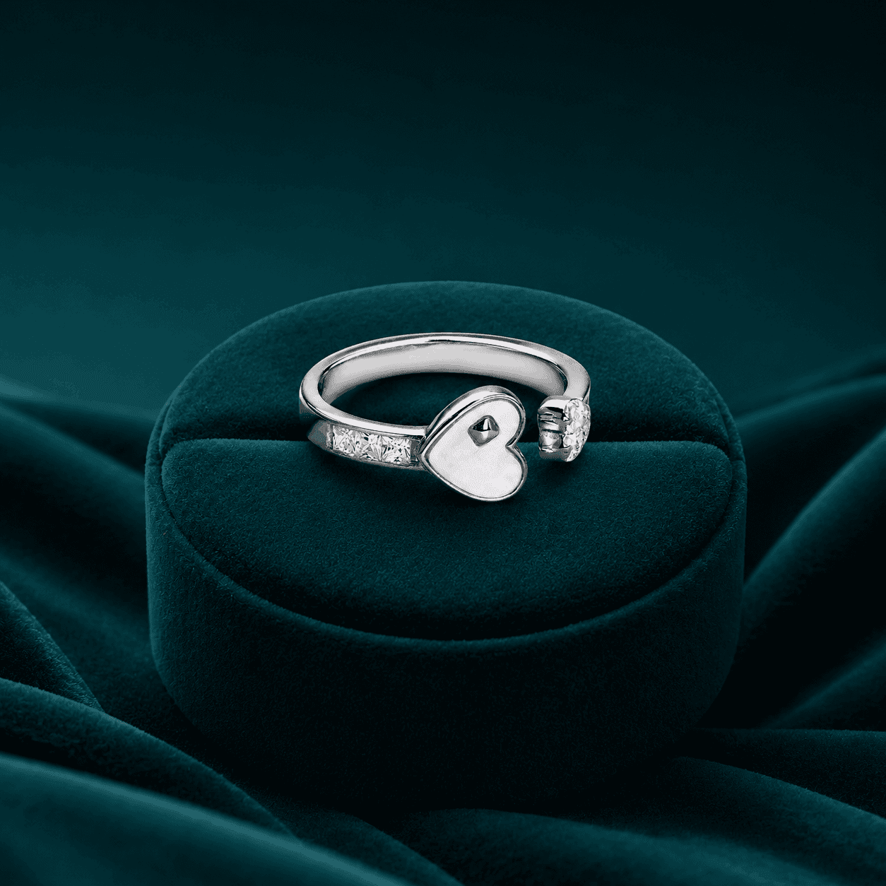 Silver Heart Silhouette Band Ring alternate view