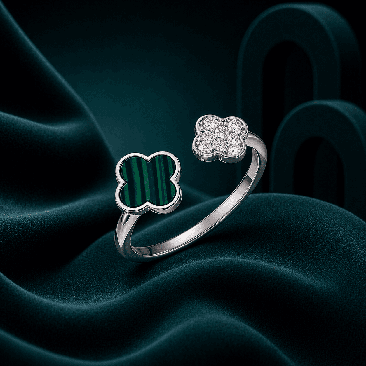 Lucky Green Clover adjustable Ring alternate view